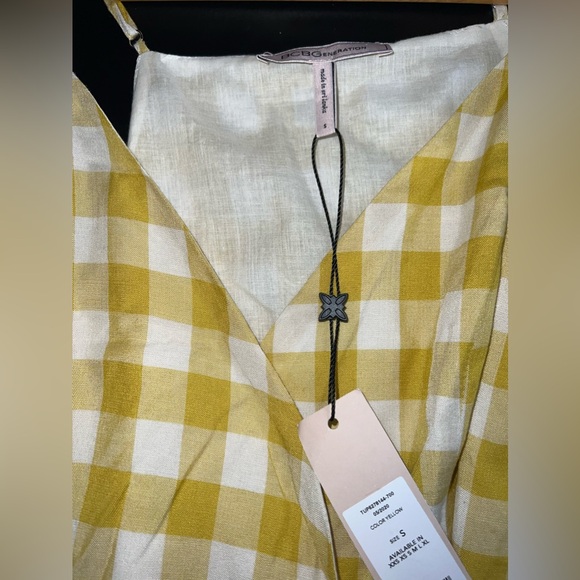 BCBGeneration Yellow Gingham V-Neck Wrap Dress Size Small NWT - Picture 6 of 9